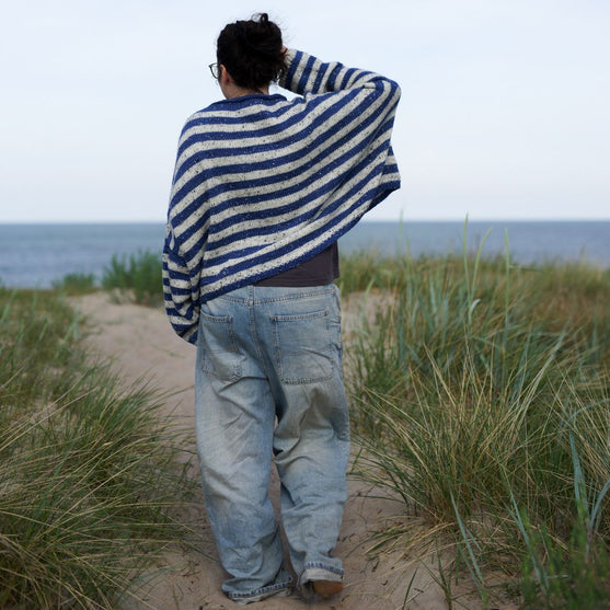 Marine - Sweater
2