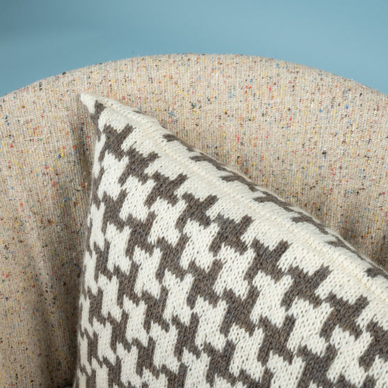 Letland - Pillow with cross pattern
3