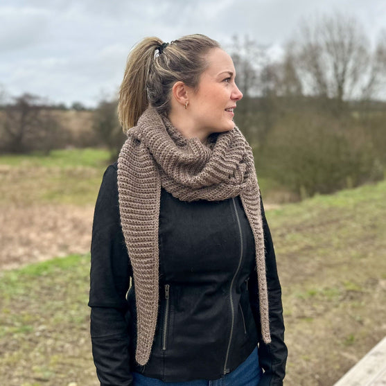 Simple Big Scarf
3