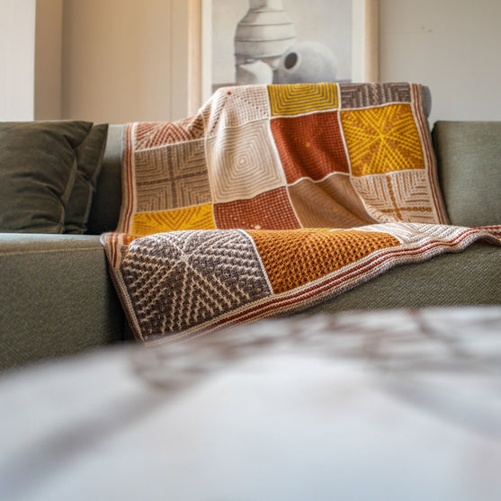 Mirror Mirror On The Throw - Blanket
2