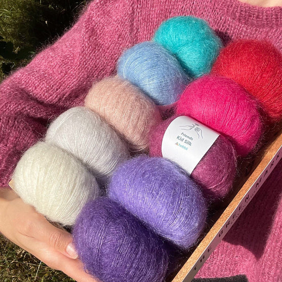 Rust & Rhythm - Bandana - Knit Kit
18