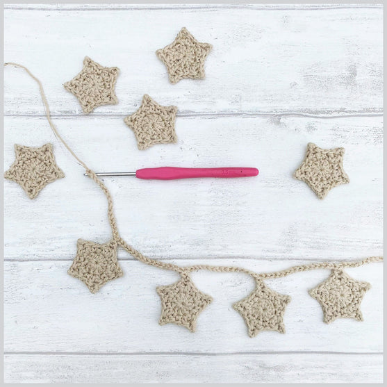 Loopy Star - Garland
3