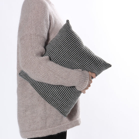 Als Cushion
2