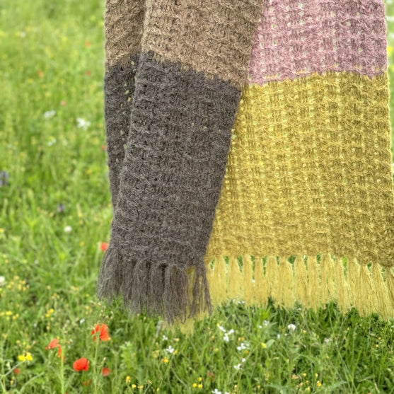 Suri - Shawl
6
