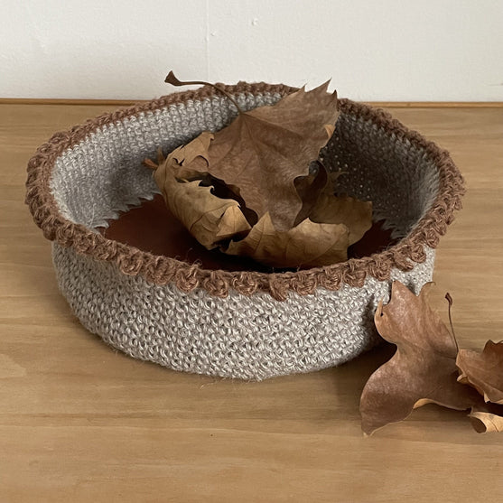 Lin - Basket
9