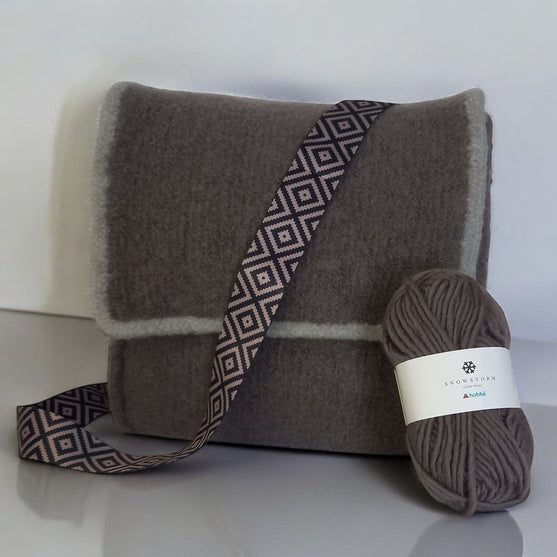 Jess - Felted Bag
3