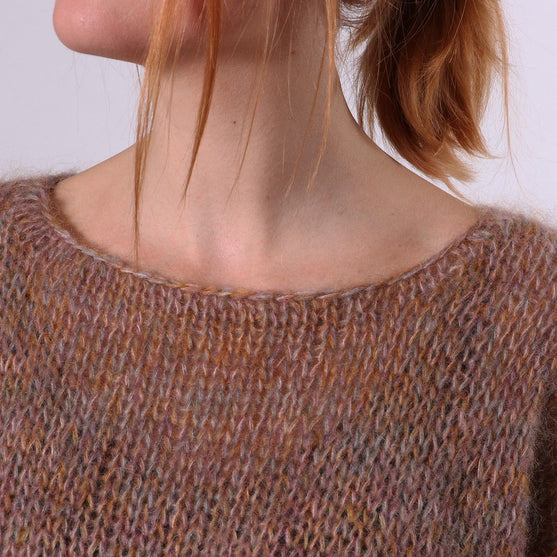 Lina Sweater
7