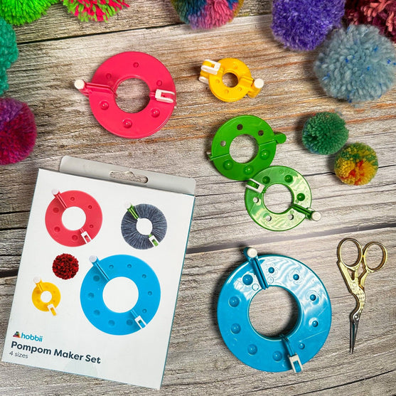 Hoop Pompom Maker Set - Hobbii
7