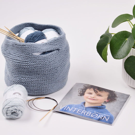 Knitted Yarn Bag
2