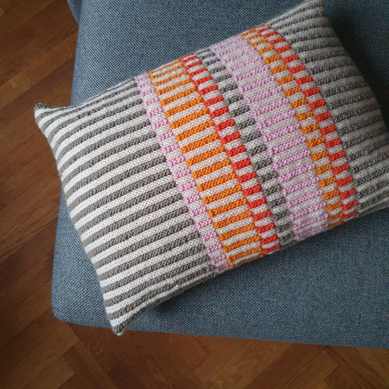 

Laki - Pillow
2