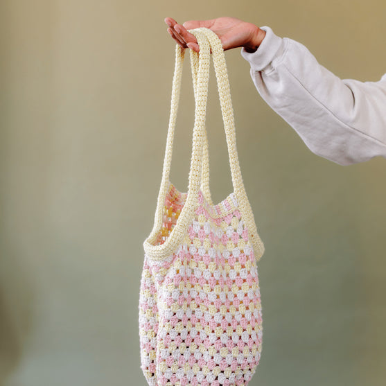 

Camellia - Bag
9