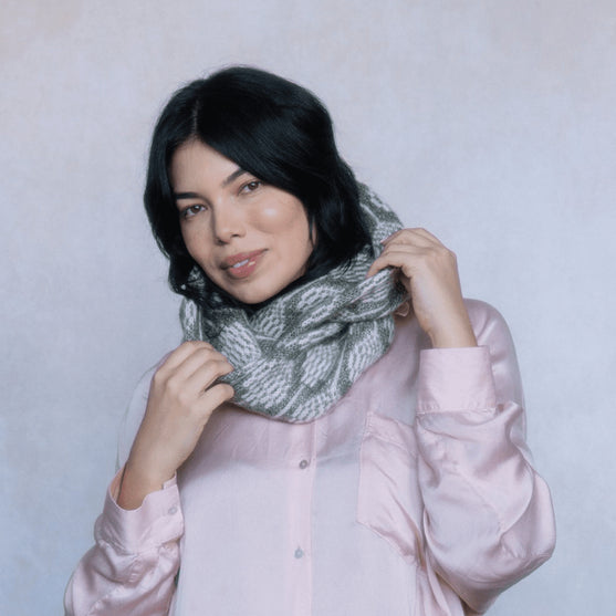 

Biophilia - Colourwork Cowl
2