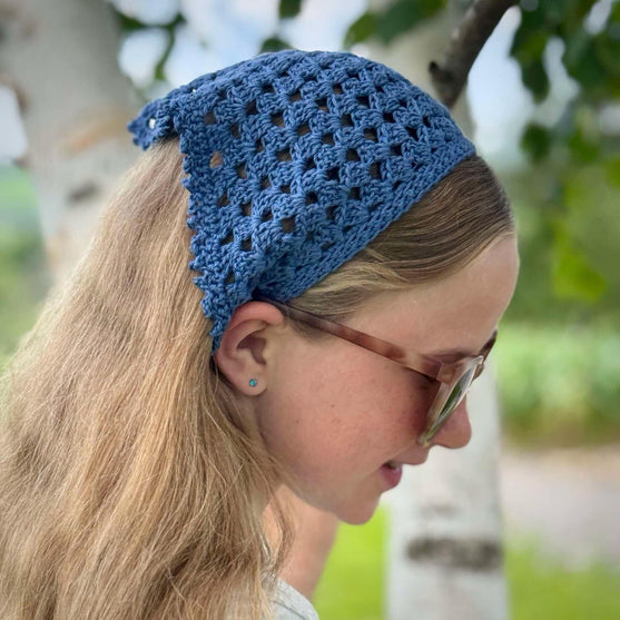 

Lizzy - Kerchief
1