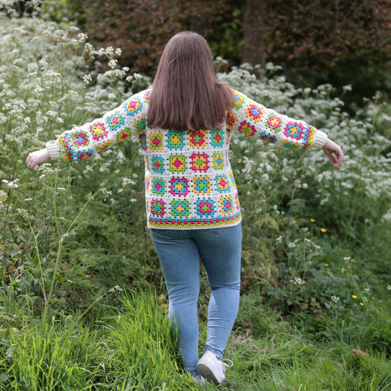 

Flower Garden - Sweater
4