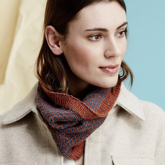 

HALLATON Cowl
2