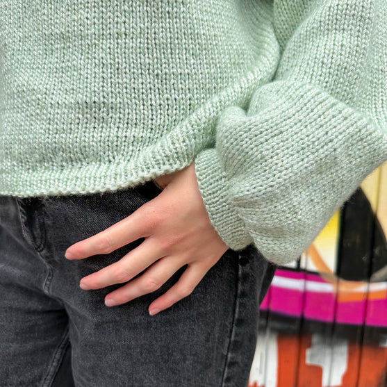 

Call Me Back - Sweater
12