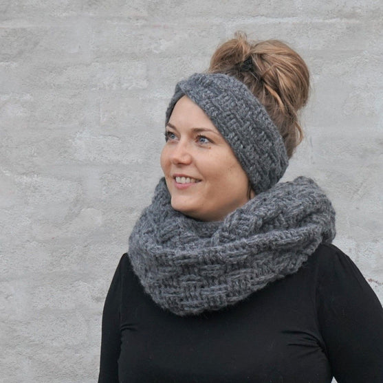 

Cleo - Tube Scarf
2