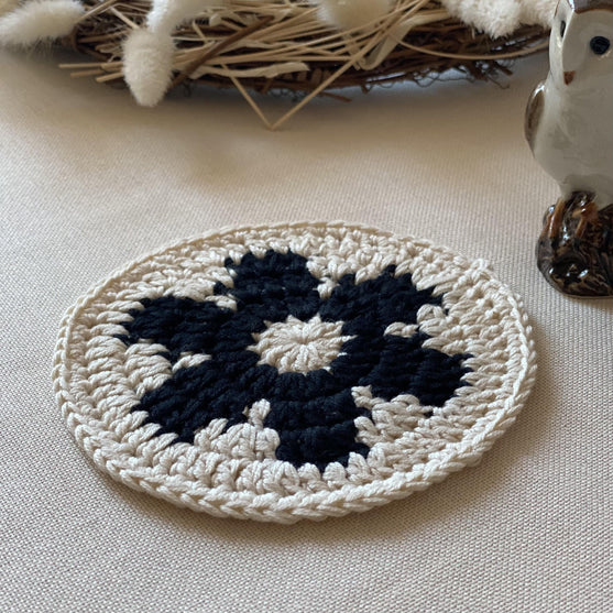 

Mary - Coaster
1