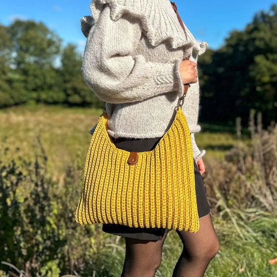 

Amelia - Shoulder Bag
1