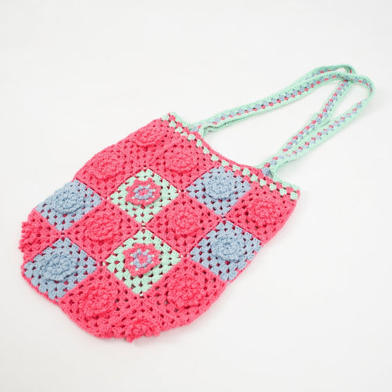 

Linda - Tote Bag
6