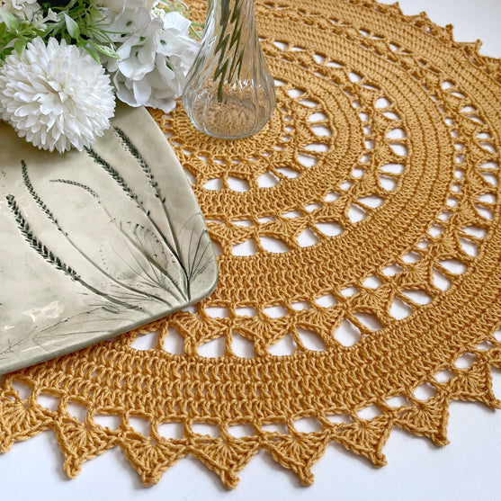 

Following the Sun - Doily
5