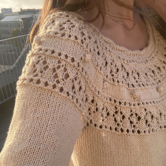 

Diamond Eyelets - Blouse
5