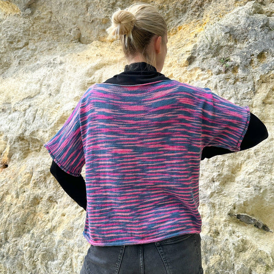 

Ione - T-shirt
3