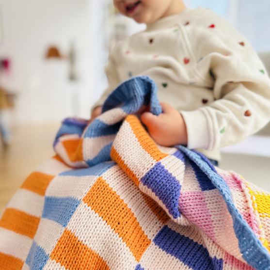 

Hilma - Baby Blanket - Knit Kit
2