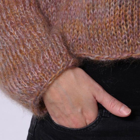 

Lina Sweater
8