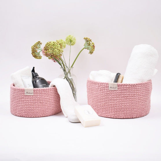 

Ribbon Baskets with round leather base – Knit Stitch
1