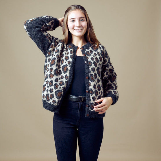 

Bromus Cardigan
1