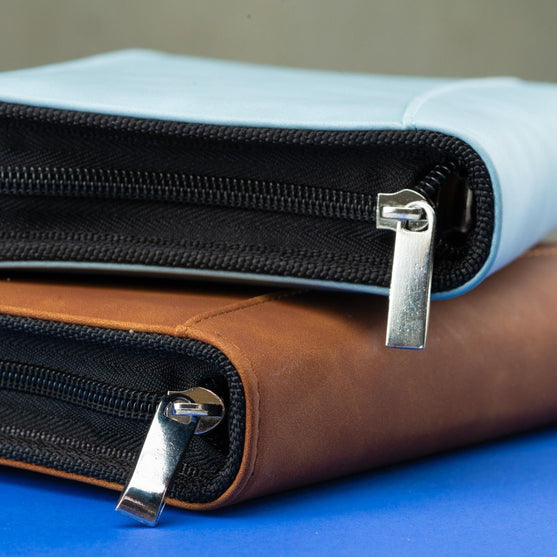 

PU Organiser w. zip pockets - Hobbii
7