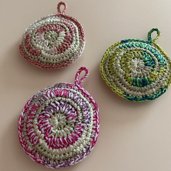 

Swirl - Ornament
6