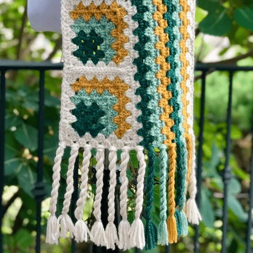 

Winnie - Scarf
3